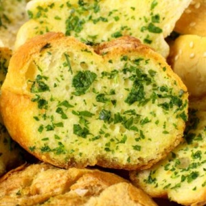 Pan De Ajo (Casero)